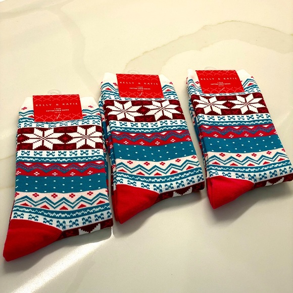 KELLY & KATIE 3 PK FAIR ISLE COTTON BLEND SOCKS - Picture 1 of 10